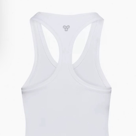 Aritzia Tops - nwot Aritzia TNAButter Fortitude Tank